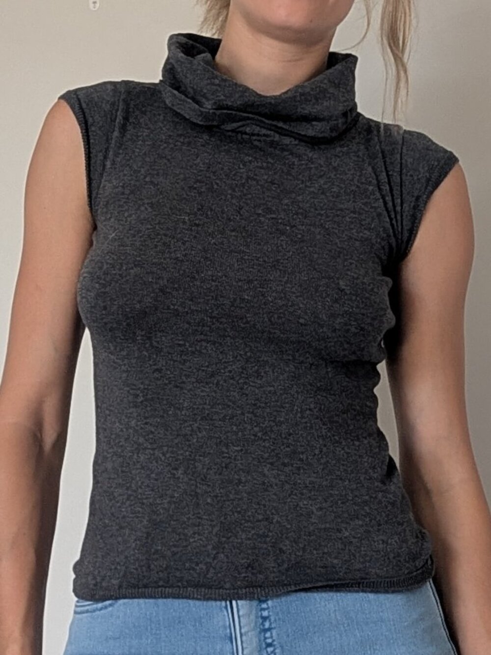 Gap Women’s Charcoal Gray Sleeveless Cowl Neck Knit Top XS